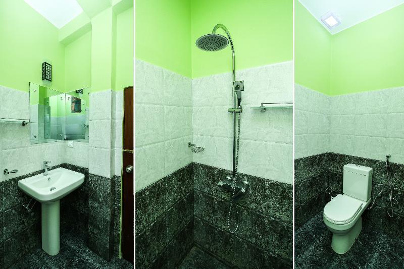 Oyo 347 Hotel Empryean Katunayaka Esterno foto