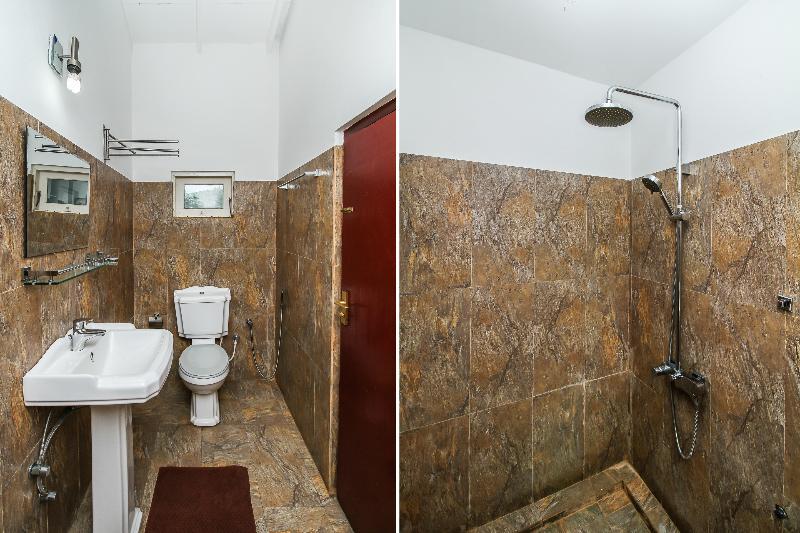 Oyo 347 Hotel Empryean Katunayaka Esterno foto